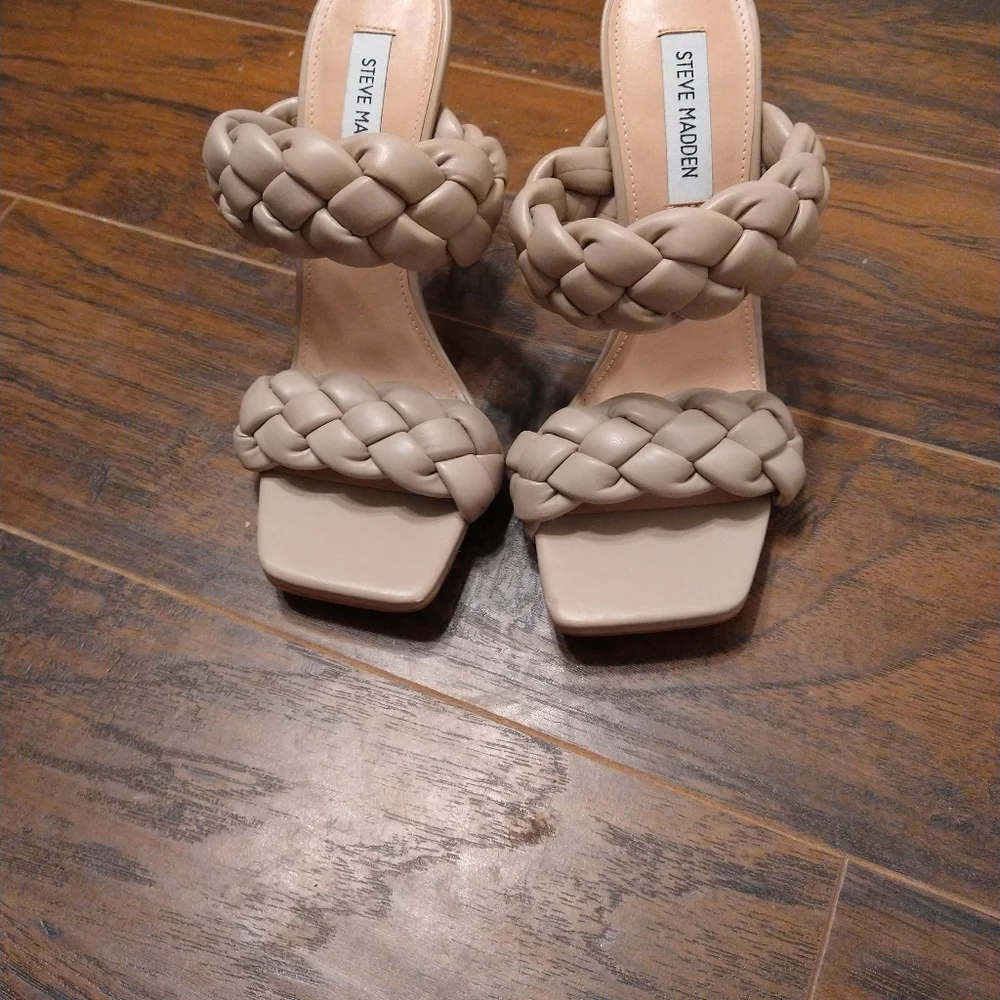 Steve Madden heels - Picture 3 of 7